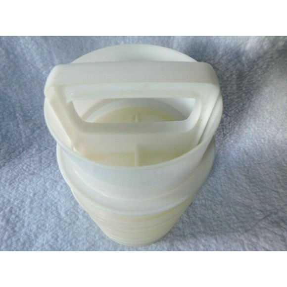 Vintage Tupperware Hamburger Keepers 6  4'', 1 Press and Sleeve 882-21, 884-12 - Picture 3 of 9